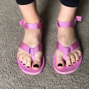 Hot pink teva sandals